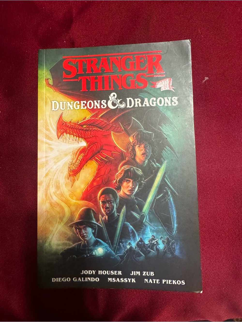 Stranger Things and Dungeons & Dragons Graphic Novel in EUC